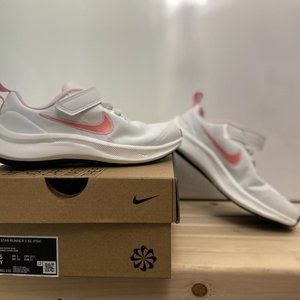 NIKE STAR RUNNER GIRLS SHOES SNEAKERS SIZES 1.5 Y WHT/ PINK GAZE FOAM